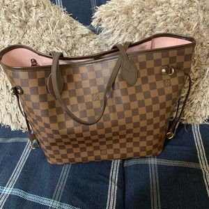 Louis Vuitton neverfull!
